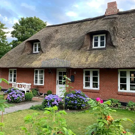 Nordsee-Traum Unter Reet Almdorf Exterior photo