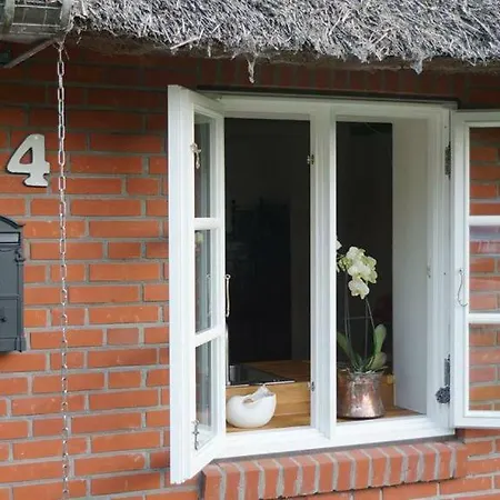 Nordsee-Traum Unter Reet Almdorf Exterior photo