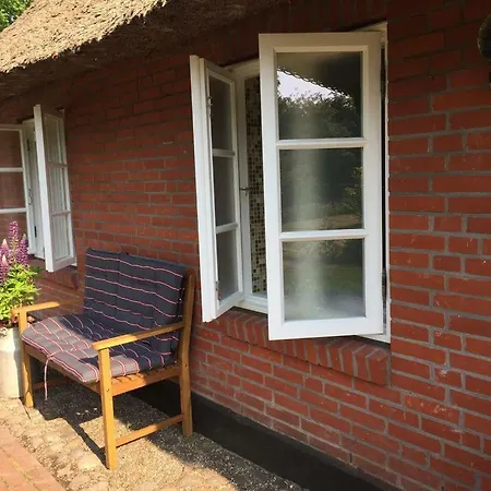 Nordsee-Traum Unter Reet Almdorf Exterior photo